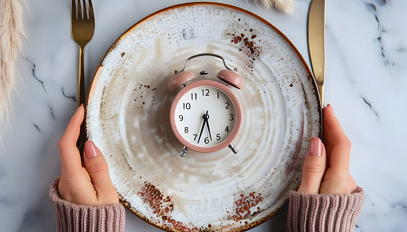 Интервальное голодание: как оно влияет на процесс старения